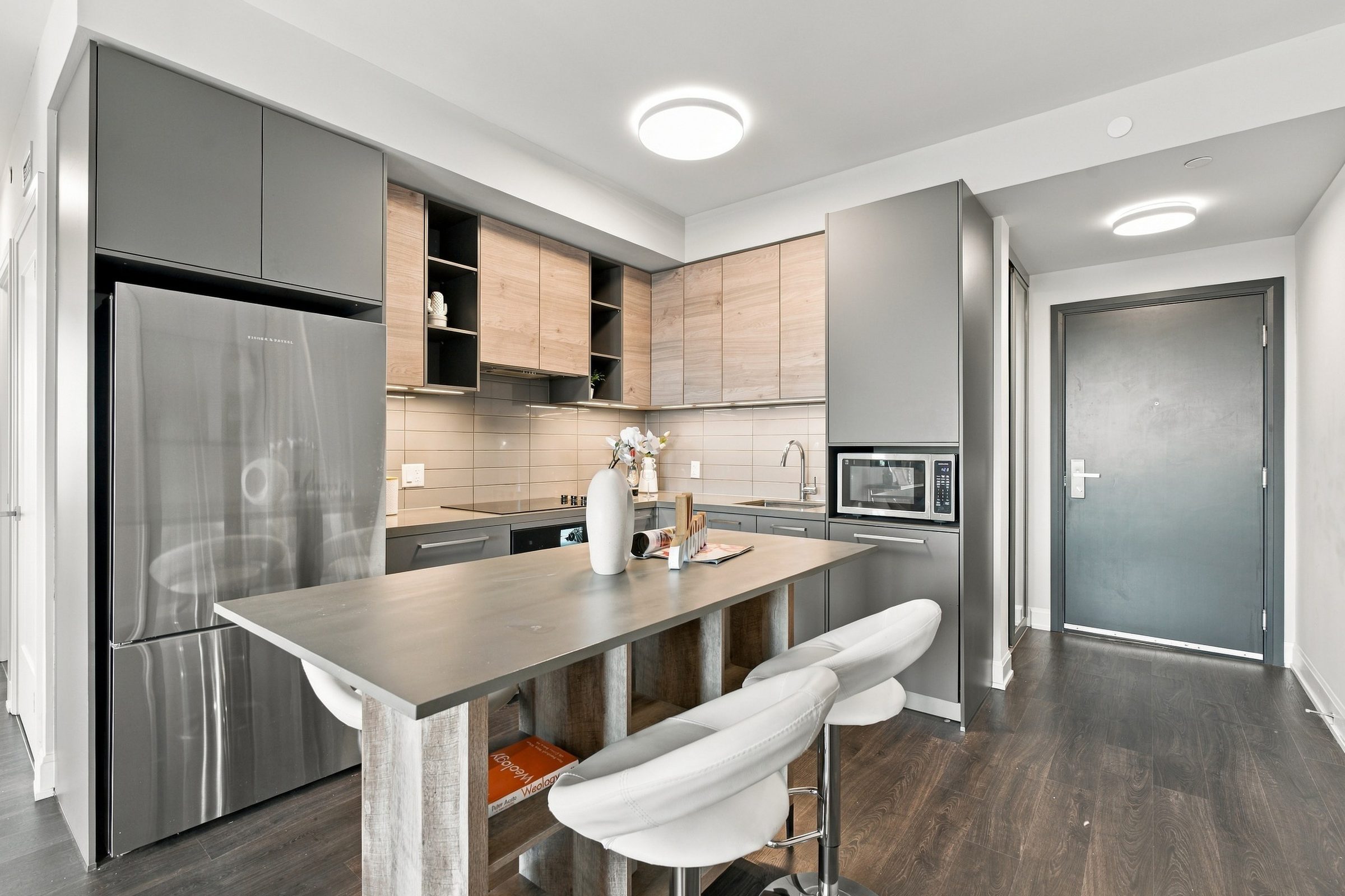 Kitchen looking toward the foyer at Suite 1902, 38 Gandhi Lane, Markham