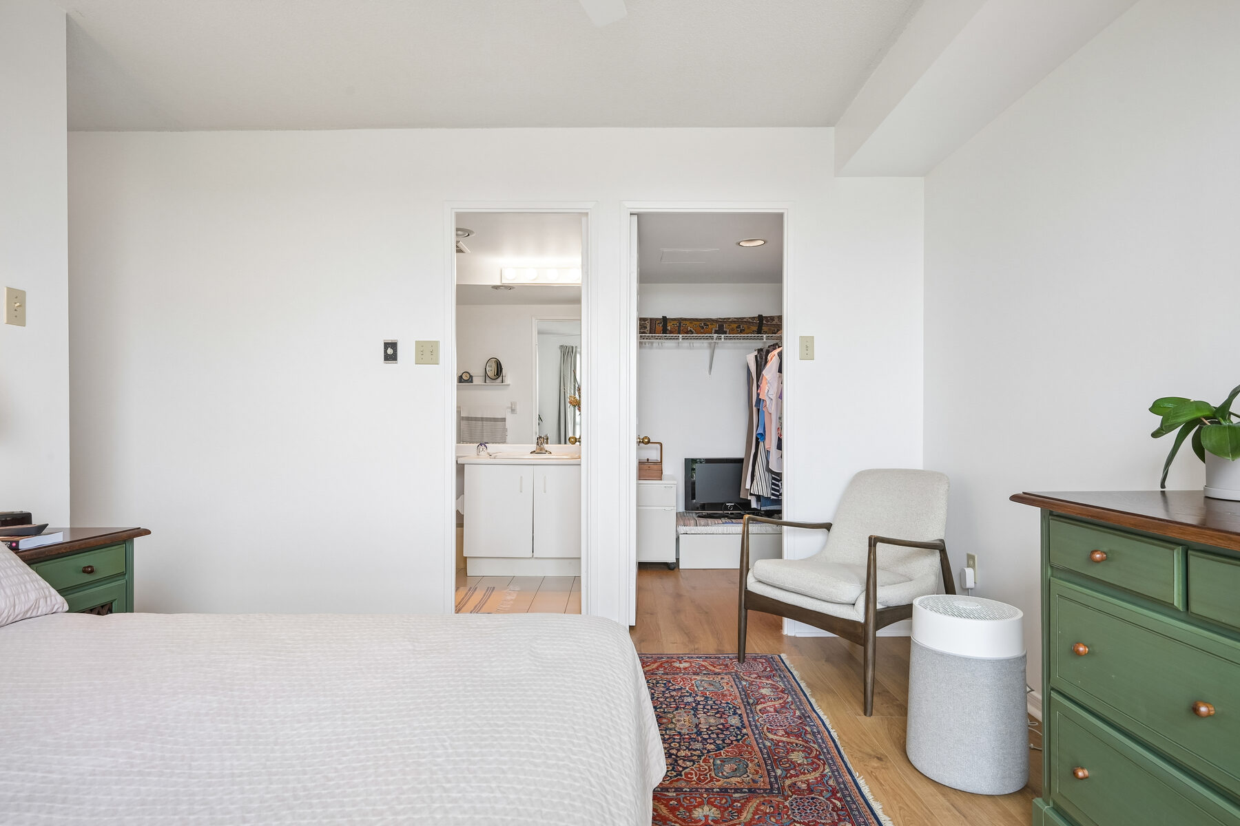 Primary bedroom ensuite and walk-in closet