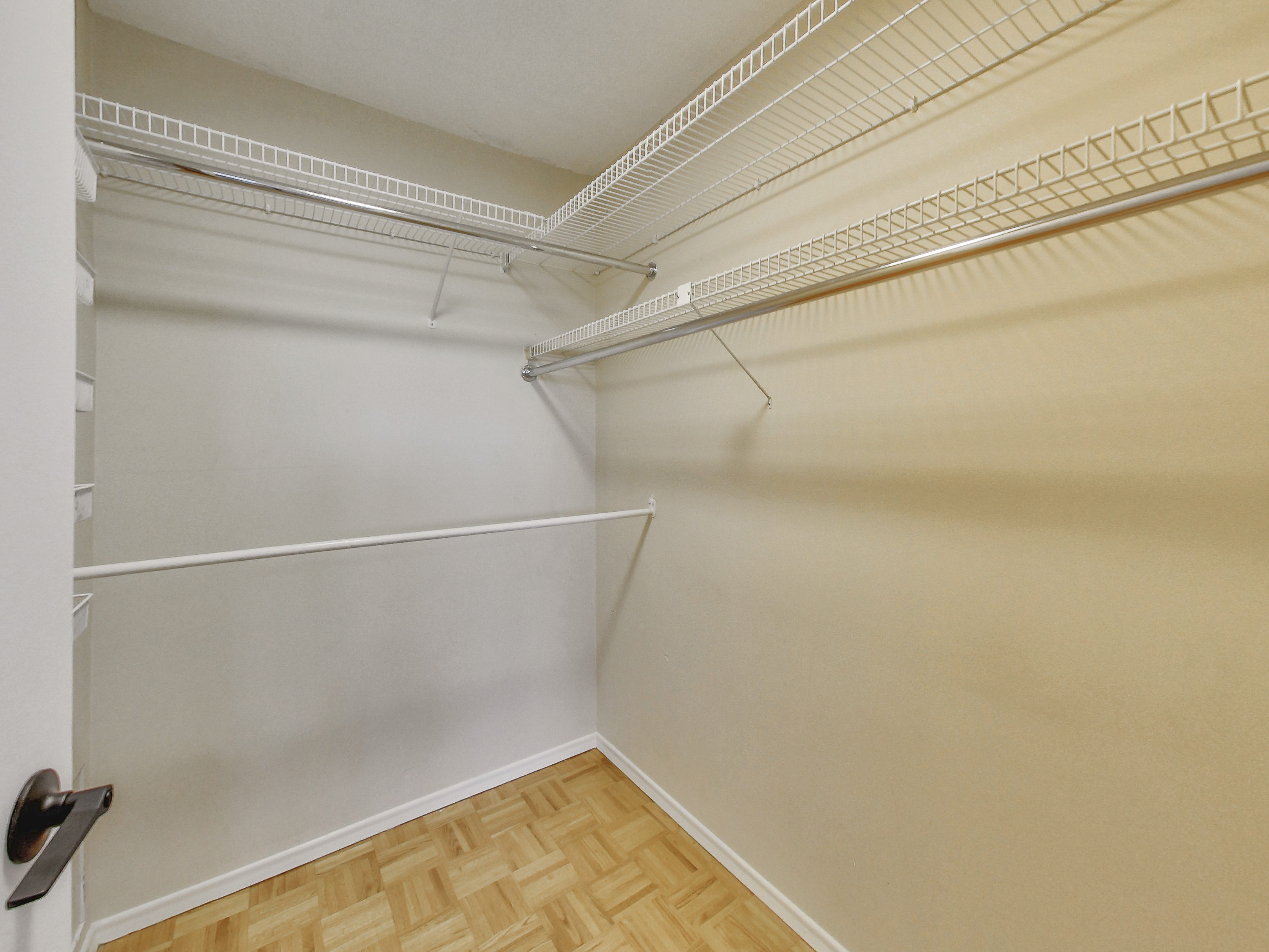 Walk-in closet