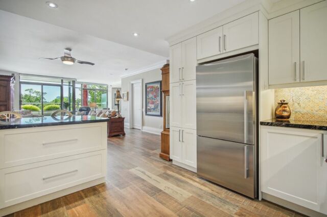 383 Ellis Park Road — photograph 12