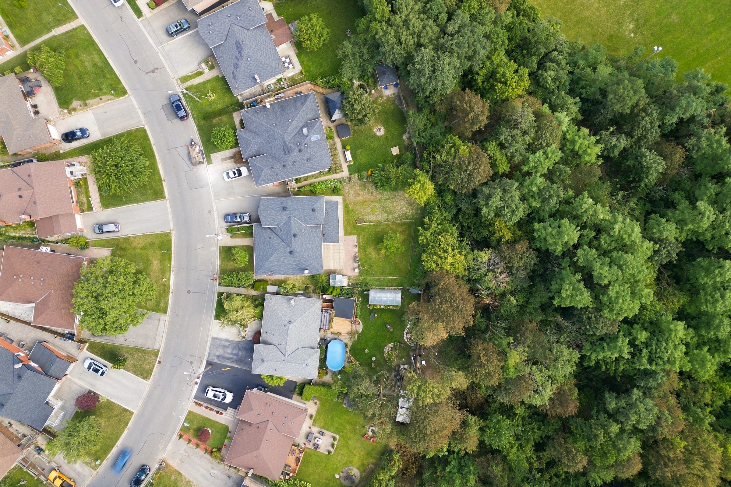 Aerial view showing the park land behind the property