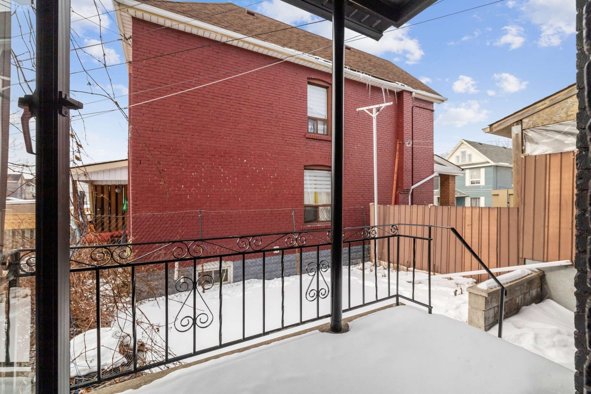 Video tour of 83 Barnesdale Avenue North