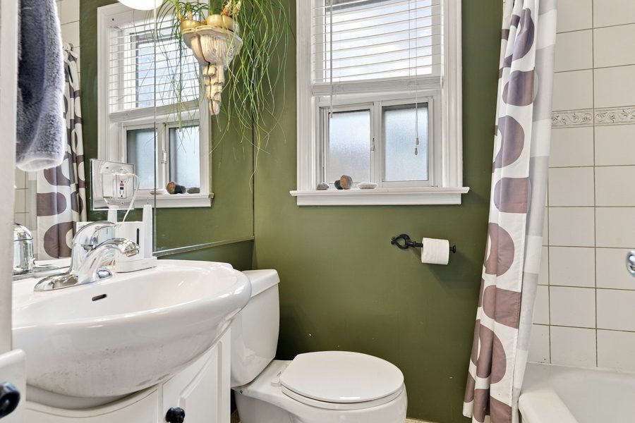 Main floor bathroom