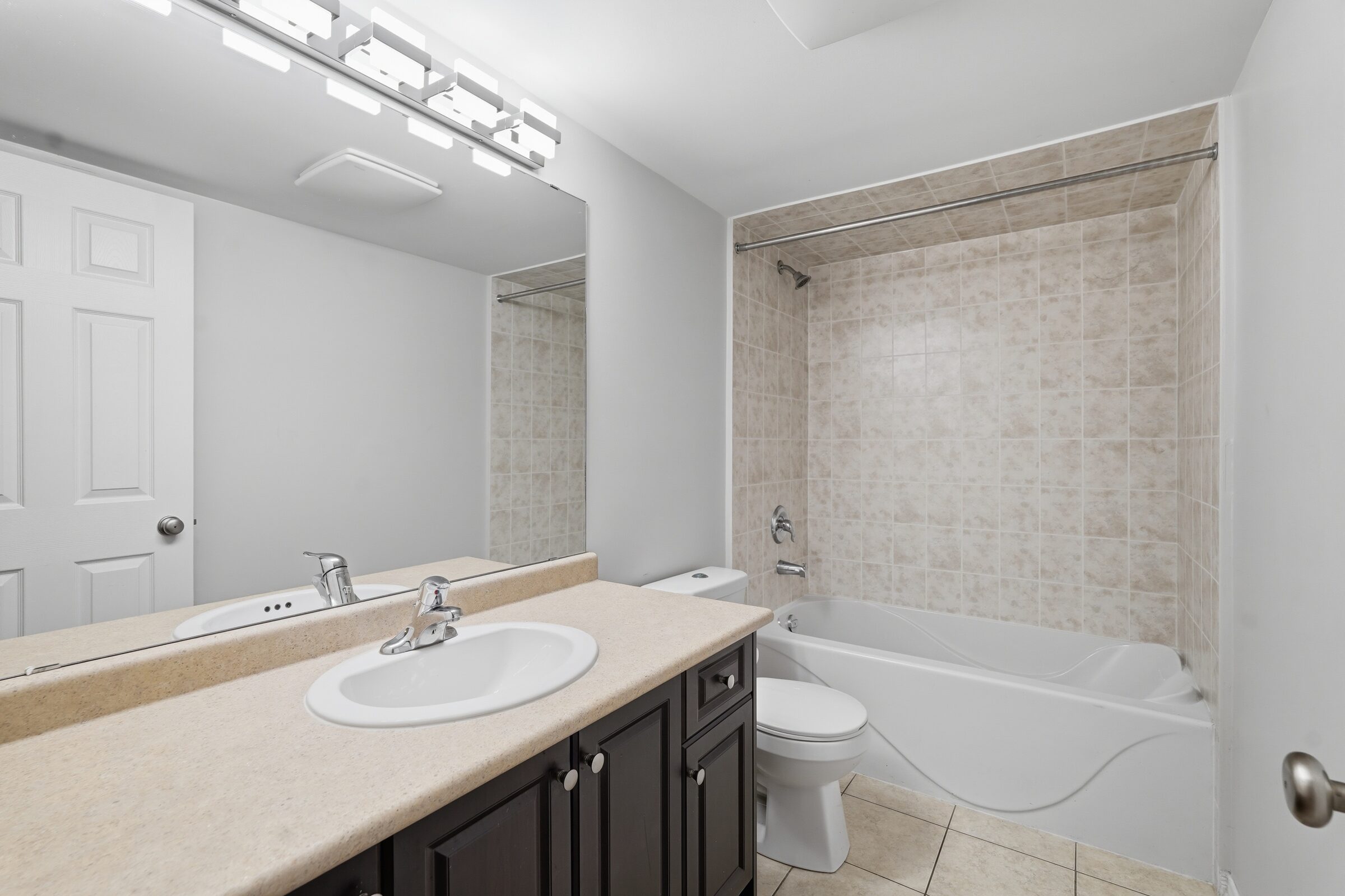 Main-floor full bathroom