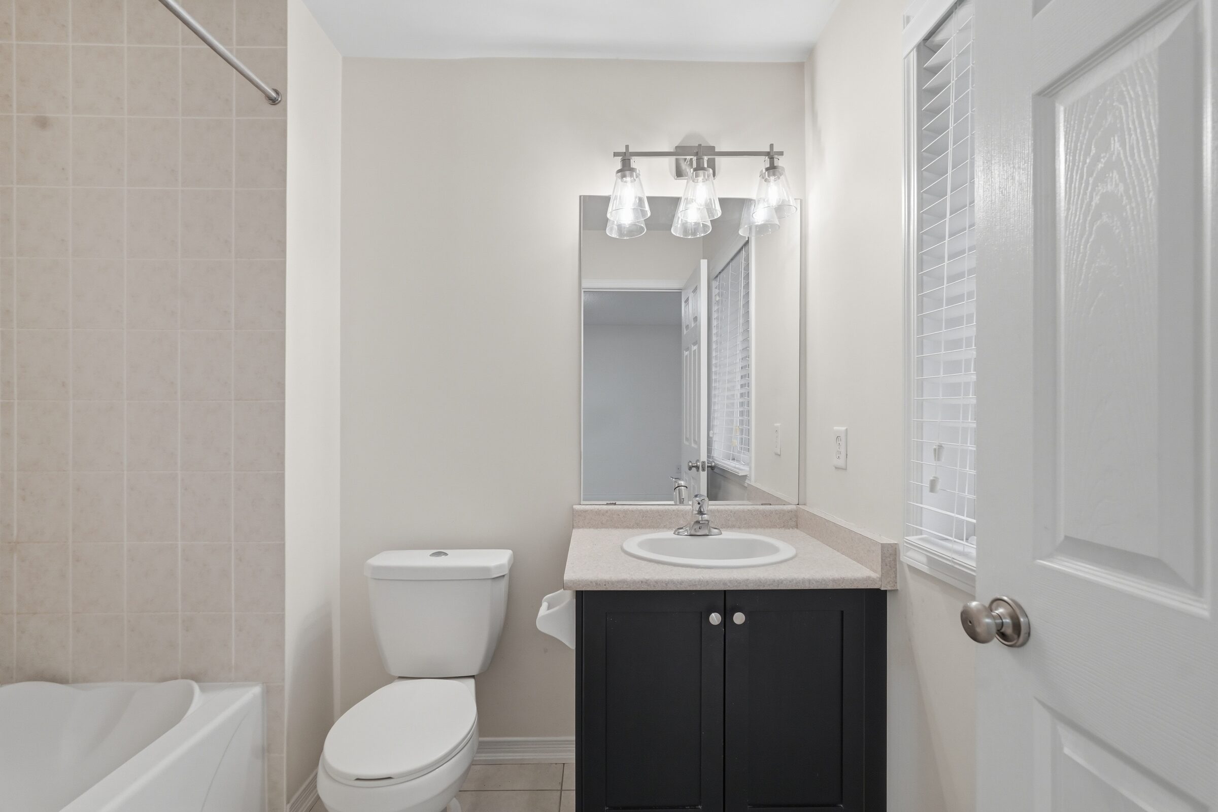 Primary ensuite bathroom